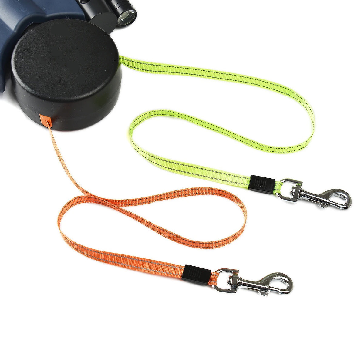 3-in-1 double dog lead with 360° rotation, LED light & bag holder