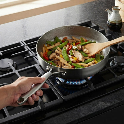 Hammered titanium wok pan - Flat base for versatile everyday cooking