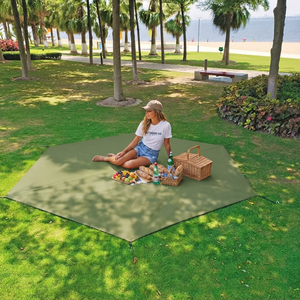 Oversized waterproof camping mat – Large outdoor picnic & beach mat