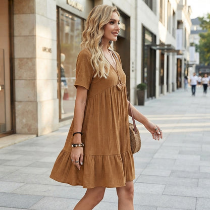 Retro V-neck shaping dress with stretch fit