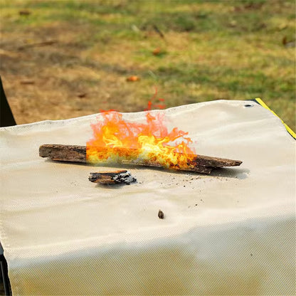 Fireproof barbecue mat with heat-resistant fibreglass protection