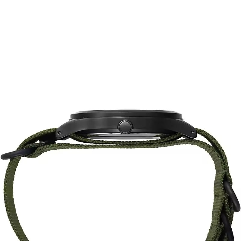 Rugged outdoor military watch - Durable design for everyday adventures