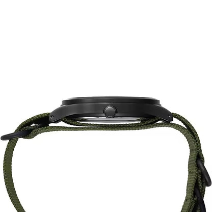 Rugged outdoor military watch - Durable design for everyday adventures