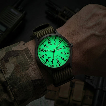 Rugged outdoor military watch - Durable design for everyday adventures
