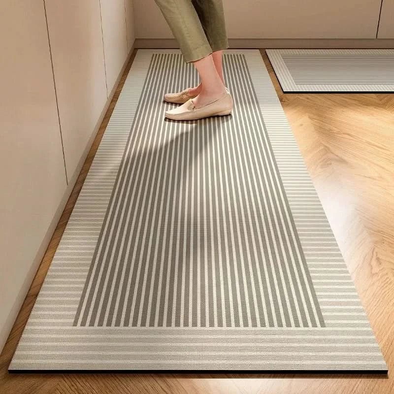 Non-Slip Kitchen Mat with Anti-Fatigue Comfort – Minimalist Design for Safe and Stylish Cooking Space