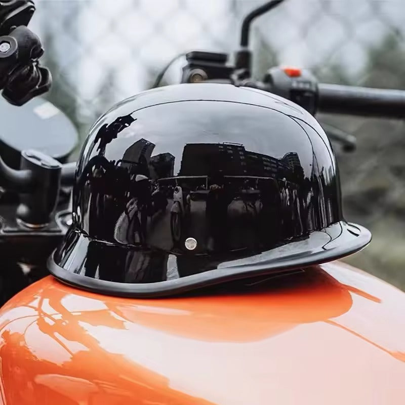 Outlaw half-face motorcycle helmet for men - Practical design for everyday rides