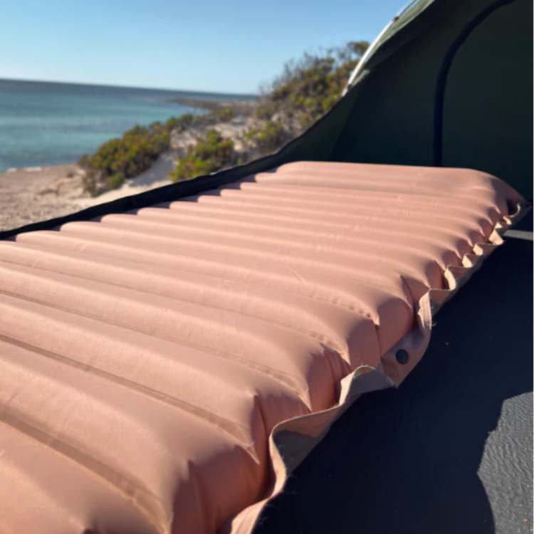 Matelas de Camping Ultraléger – Gonflage Rapide, Compact et Ultra Résistant
